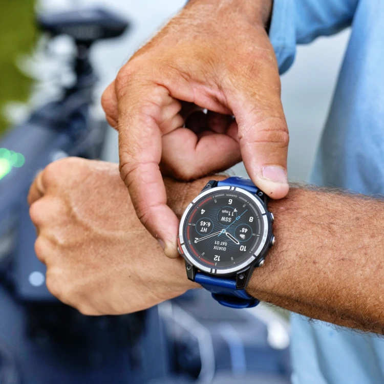 garmin-quatix-7-pro-amoled.webp