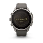 Multisportowy smartwatch GPS premium stworzony dla sportowców i poszukiwaczy przygód o mniejszych nadgarstkach. Oferuje zaawansowane monitorowanie wytrzymałości i staminy oraz płynne, intuicyjne mapy z precyzyjnym wyznaczaniem tras.