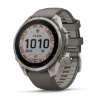 Multisportowy smartwatch GPS premium stworzony dla sportowców i poszukiwaczy przygód o mniejszych nadgarstkach. Oferuje zaawansowane monitorowanie wytrzymałości i staminy oraz płynne, intuicyjne mapy z precyzyjnym wyznaczaniem tras.