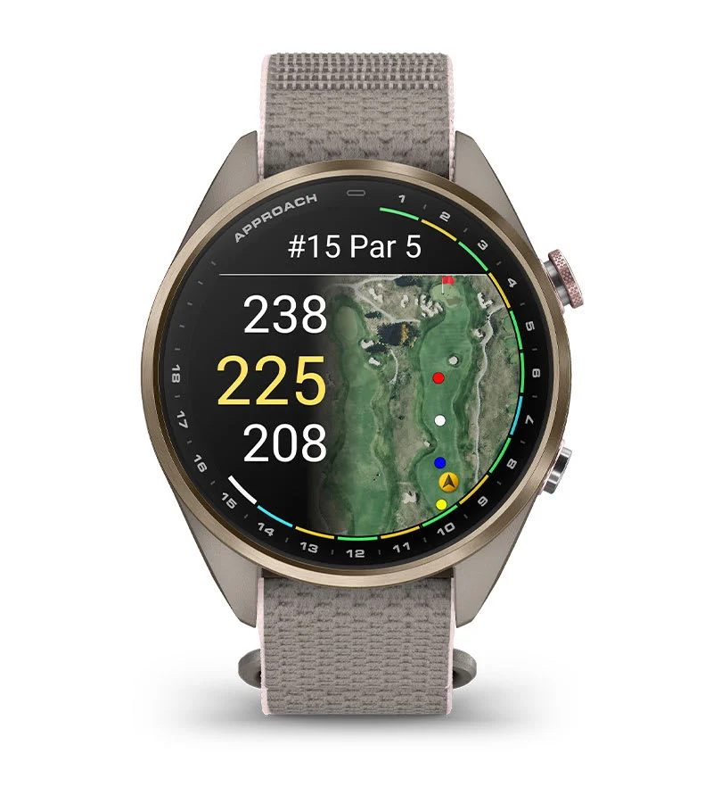 Zdjęcia lotnicze pola golfowego wyświetlane na ekranie Garmin Approach S72