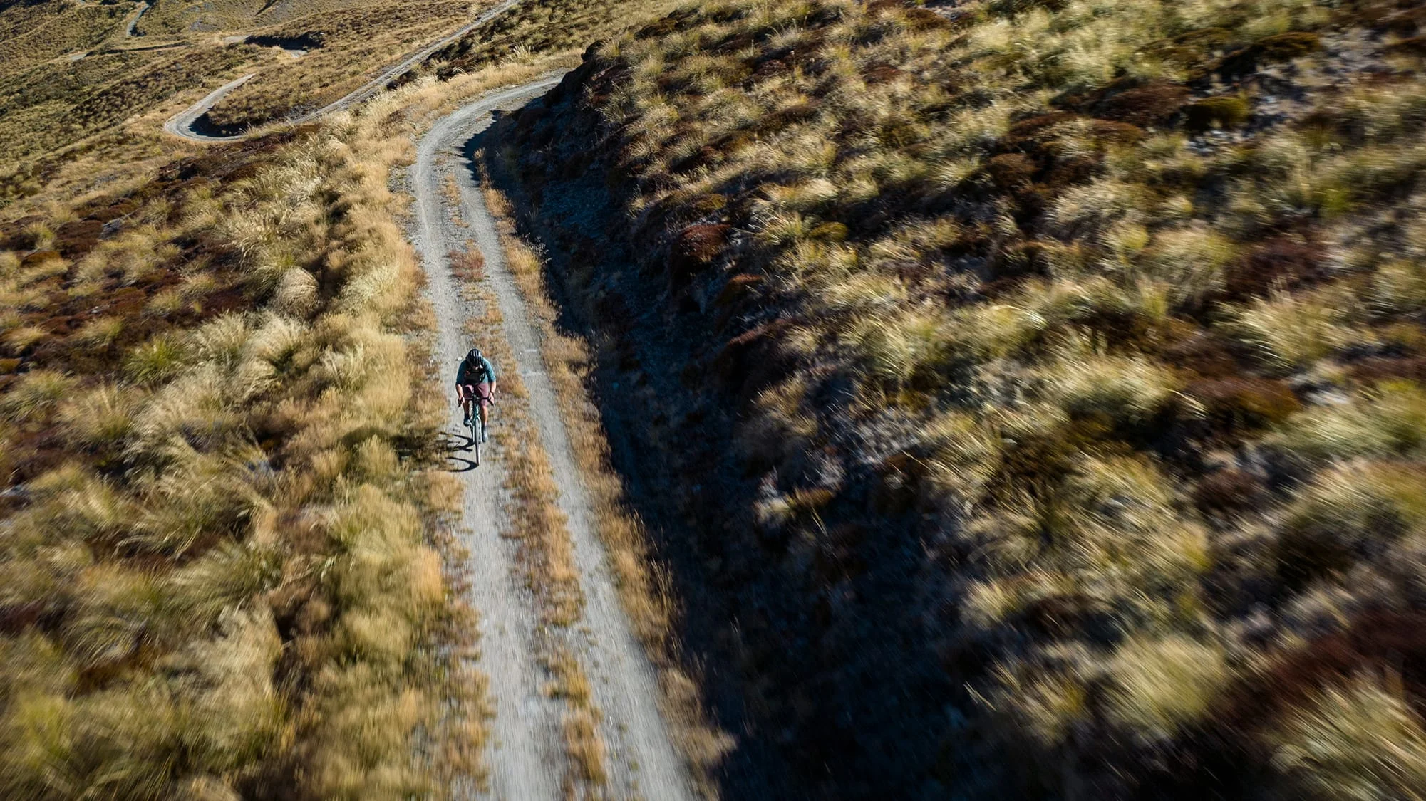 Garmin Enduro 4 prezentujący statystyki i zaawansowane narzędzia treningowe