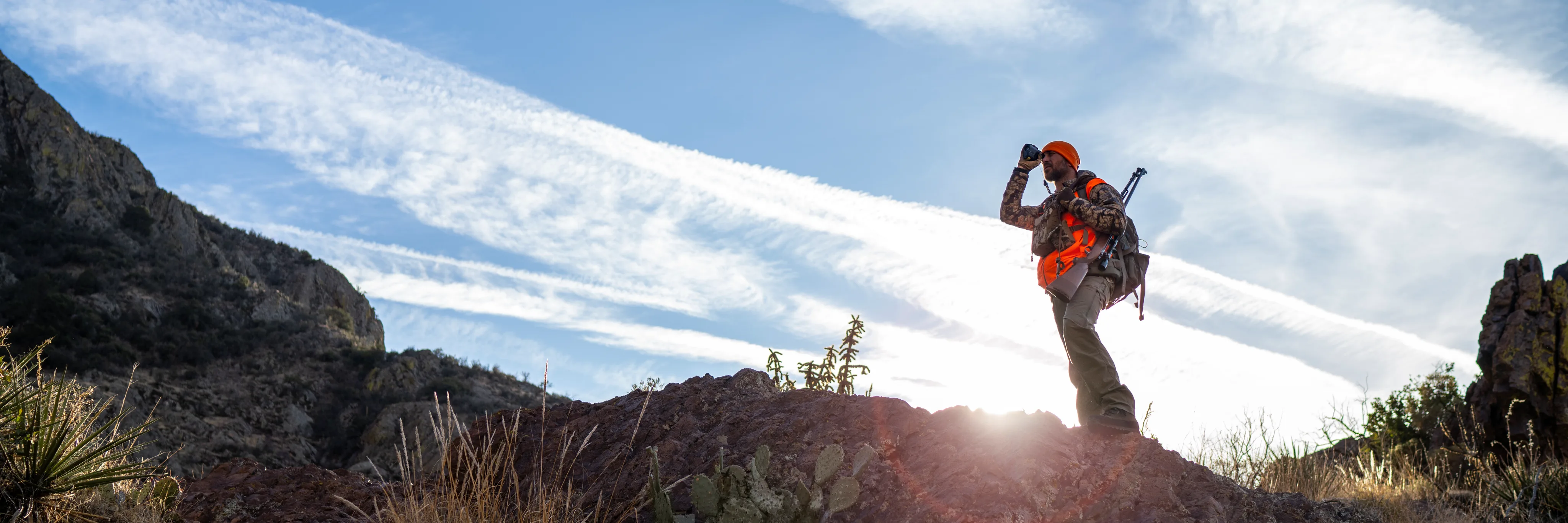Główne zdjęcie produktowe dalmierza Garmin Xero L60i prezentujące jego ergonomiczną obudowę
